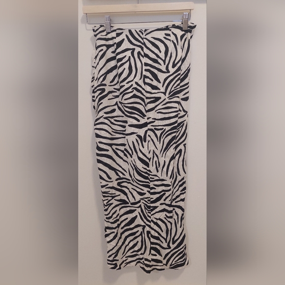 Zara midi skirt. - Picture 4 of 4